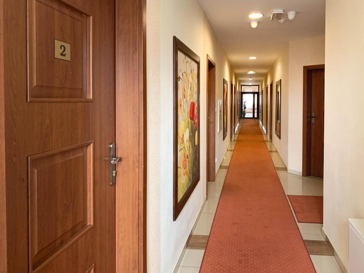Hotel Ostoja Bobowa Exterior photo
