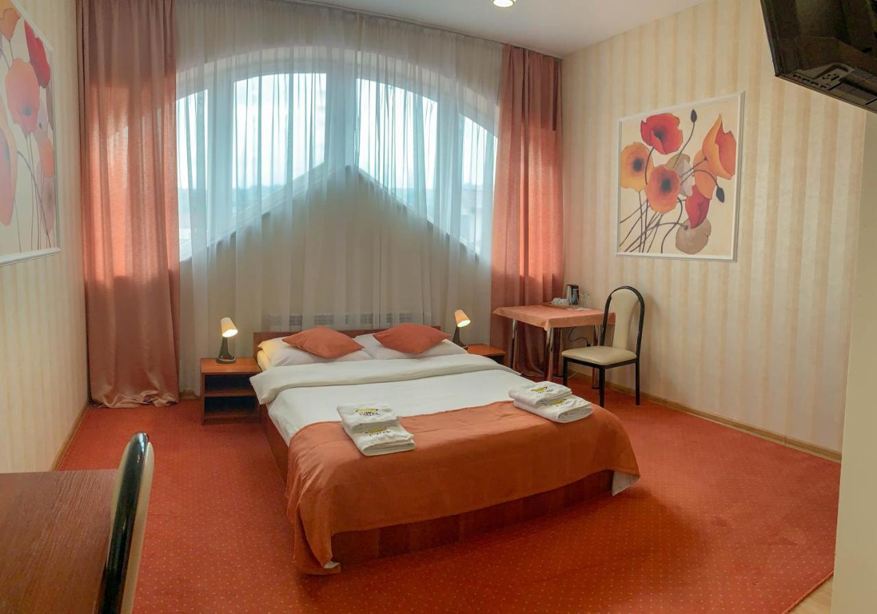 Hotel Ostoja Bobowa Exterior photo